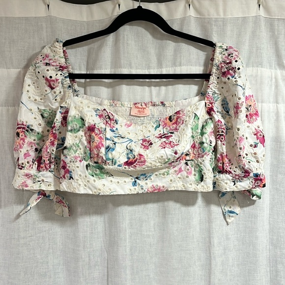 Showpo White and Pink Floral Eyelet Crop Top - Picture 1 of 6